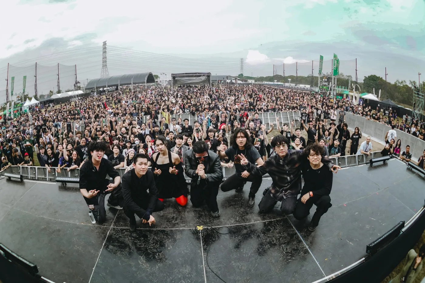 Defying Decay live — crowd shot